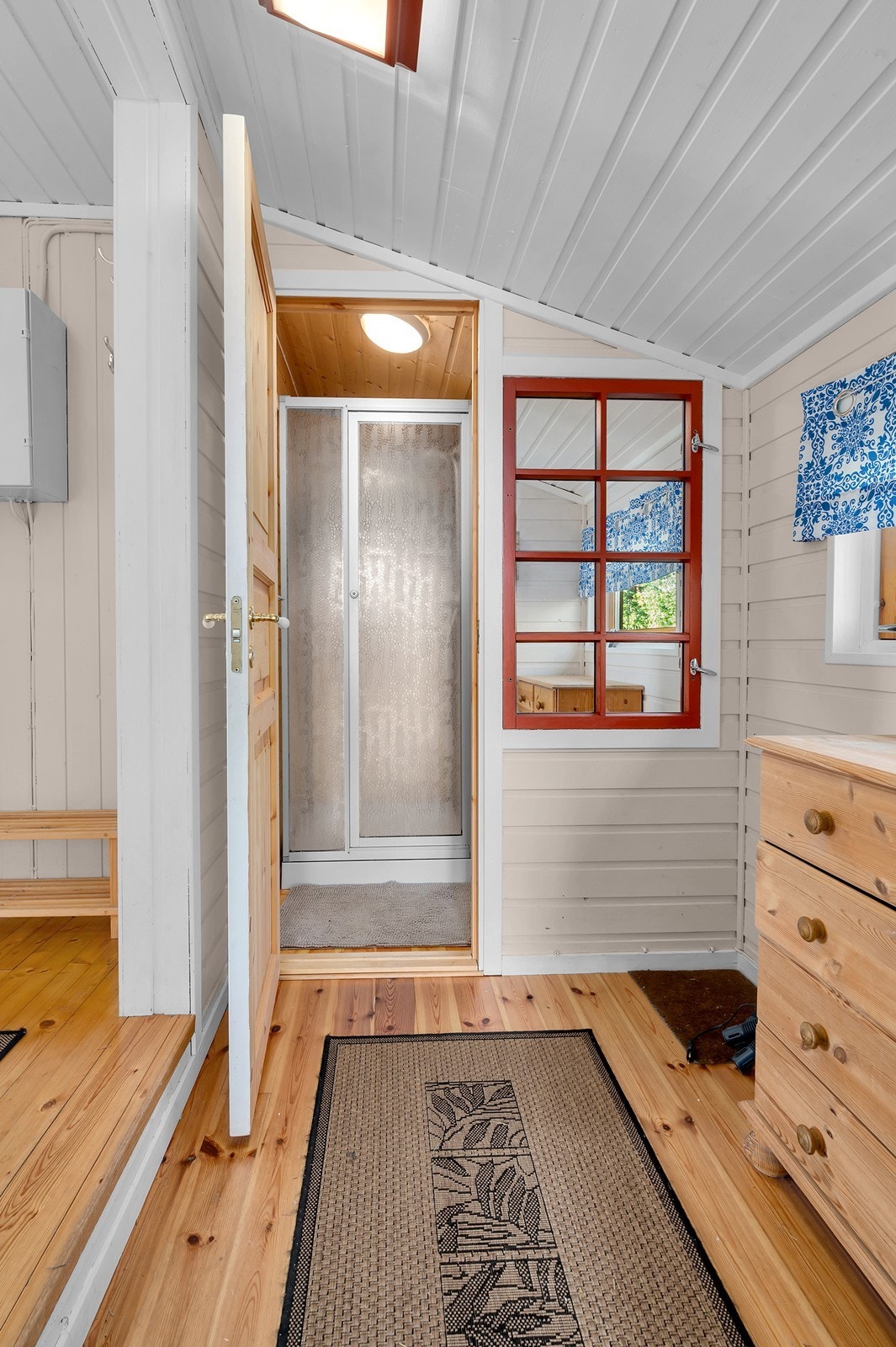 Vindfang med tilknytning til dusjrom. Galleribilde