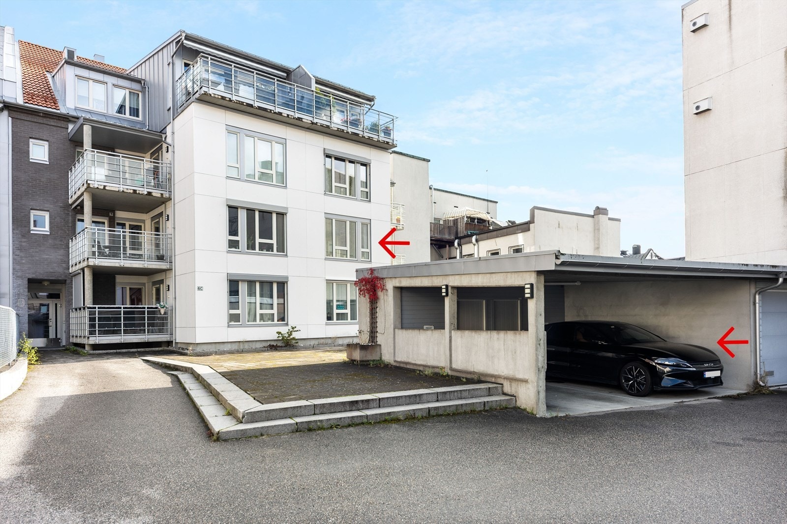 Richard Løyning Arntsen v/ Eiendomsmegler Norge har gleden av å presentere Cappelens gate 6C! Praktisk carport medfølger. Galleribilde