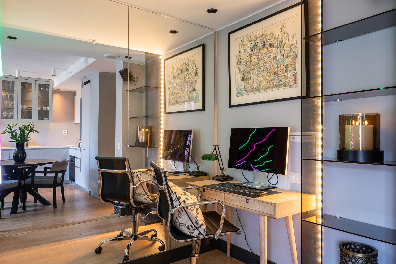 Praktisk kontorplass i oppholdsrommet Galleribilde