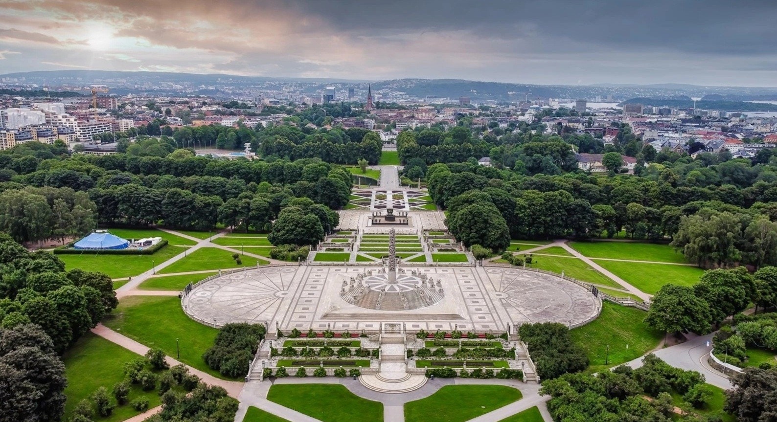 Leiligheten har en attraktiv beliggenhet med Frognerparken som nærmeste nabo Galleribilde
