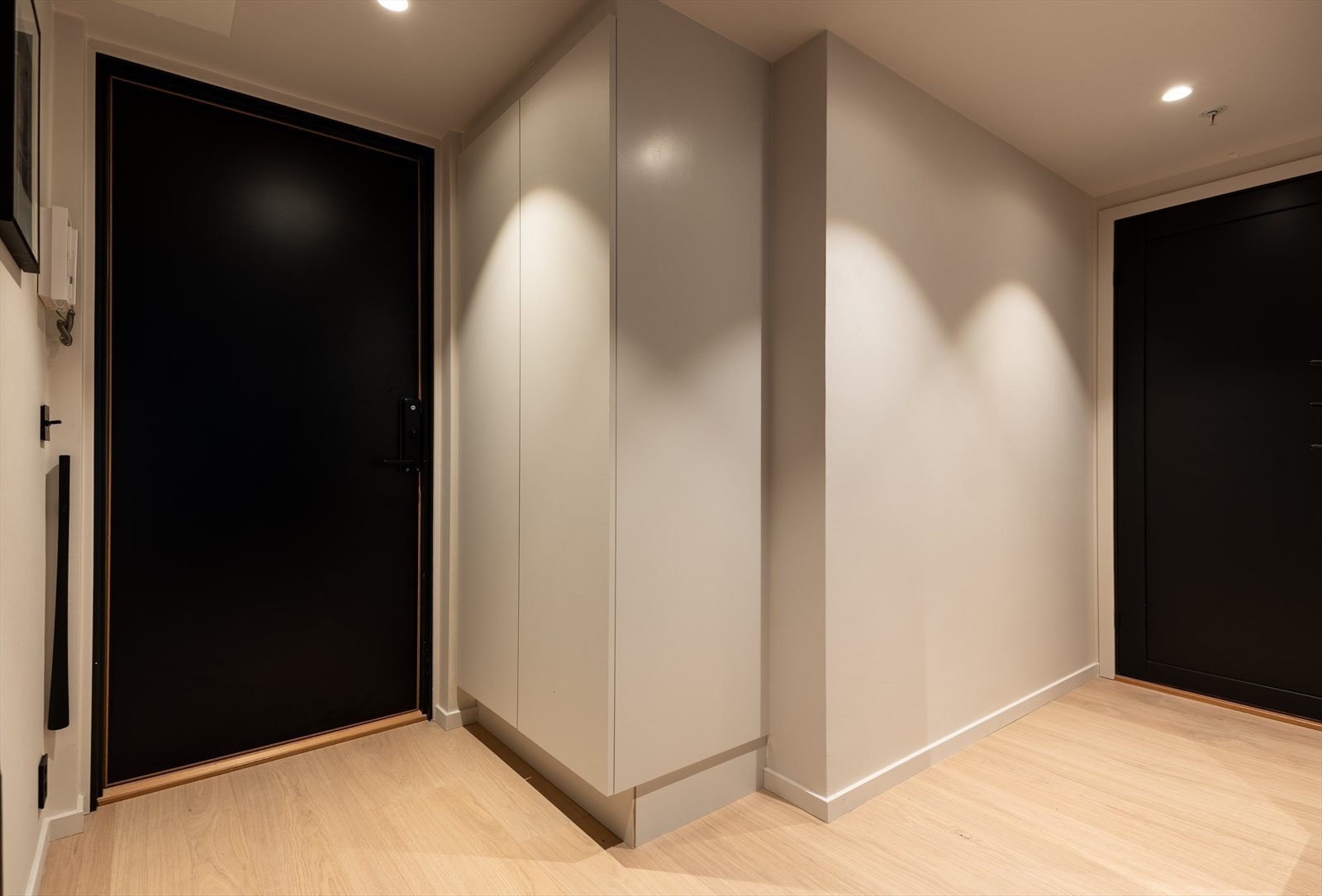 Lekkert nytt en-stavs eikegulv Galleribilde