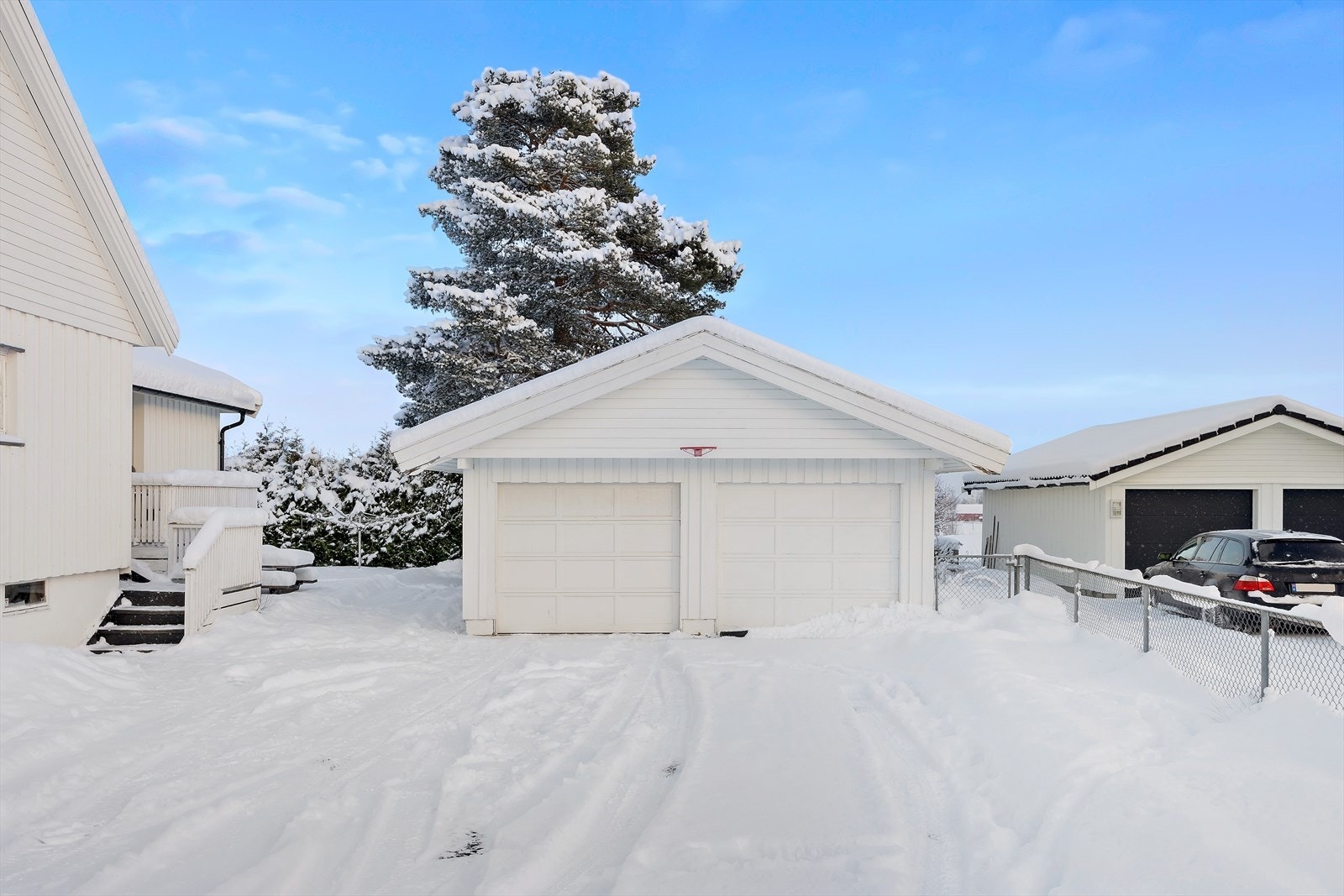 Dobbelgarasje. Galleribilde