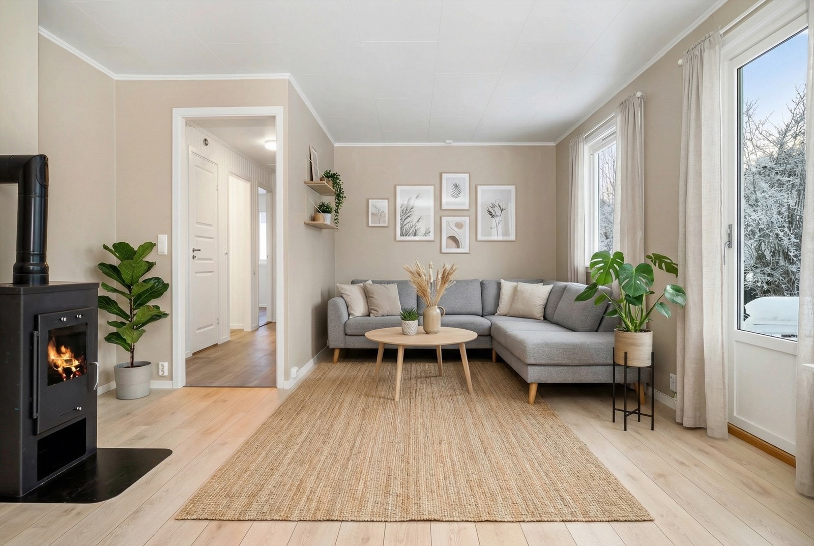 Stue - bildet er virtuelt møblert Galleribilde