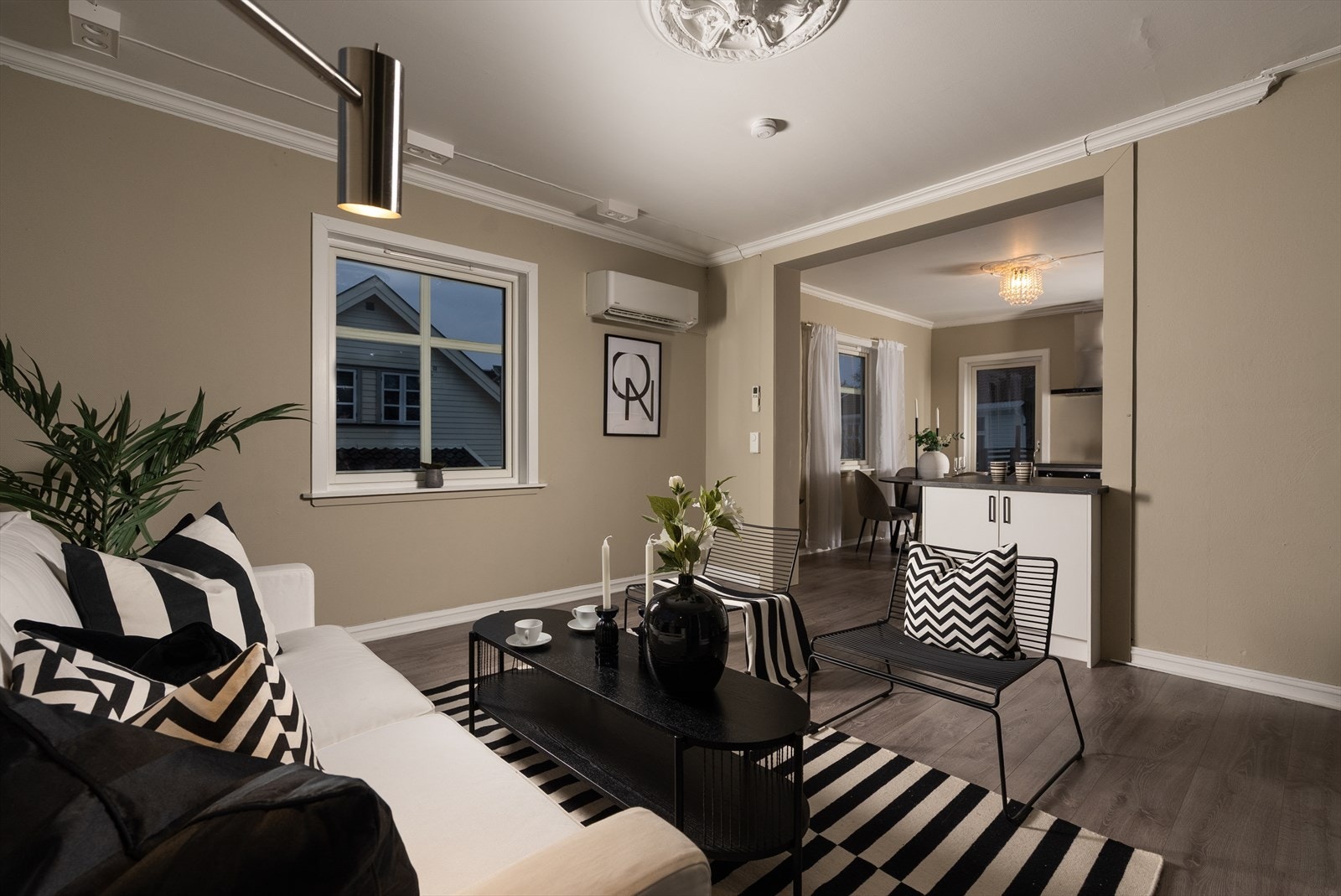 Det ble samme år montert ny Toshiba varmepumpe i stua. Galleribilde