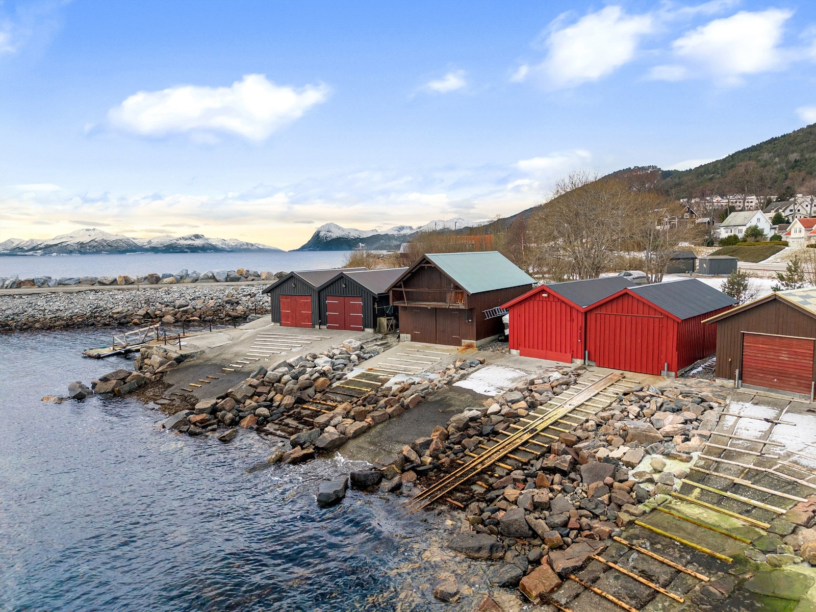 Moloen skjermer mot vestværet Galleribilde