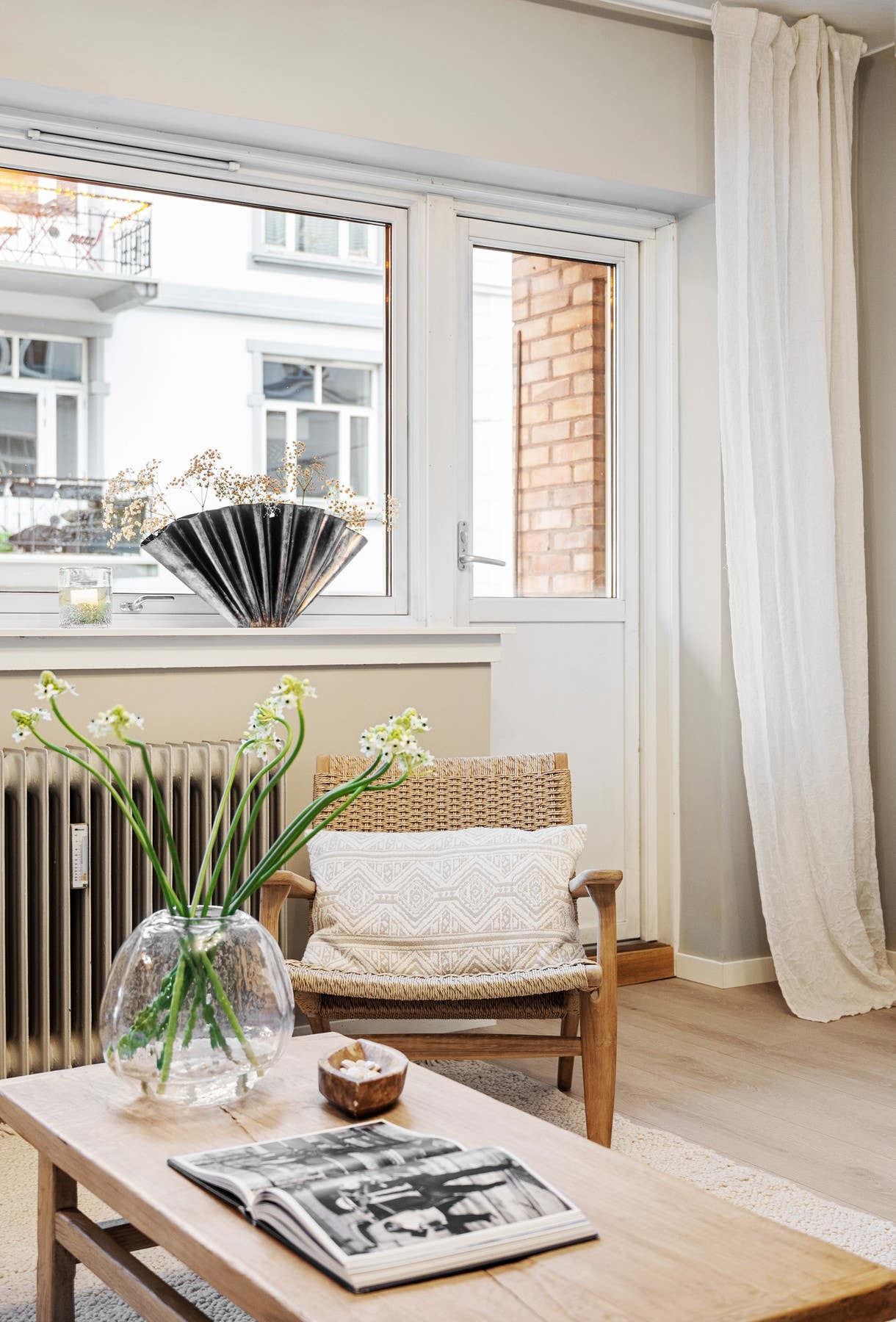 Utgang til balkong fra stuen Galleribilde