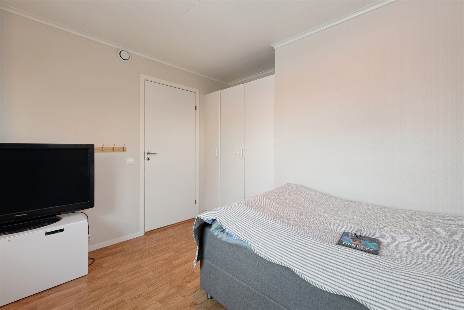 Alle soverommene har garderobeskap. Galleribilde