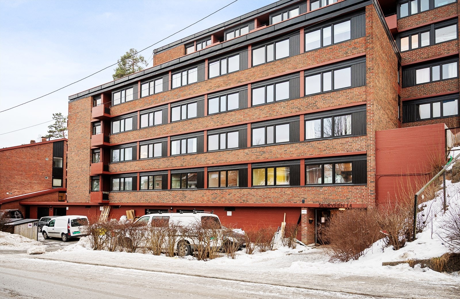 Leiligheten ligger i et etterspurt boligområde på Ullernåsen - kort gangavstand til t-banestasjon og hyggelige turområder Galleribilde