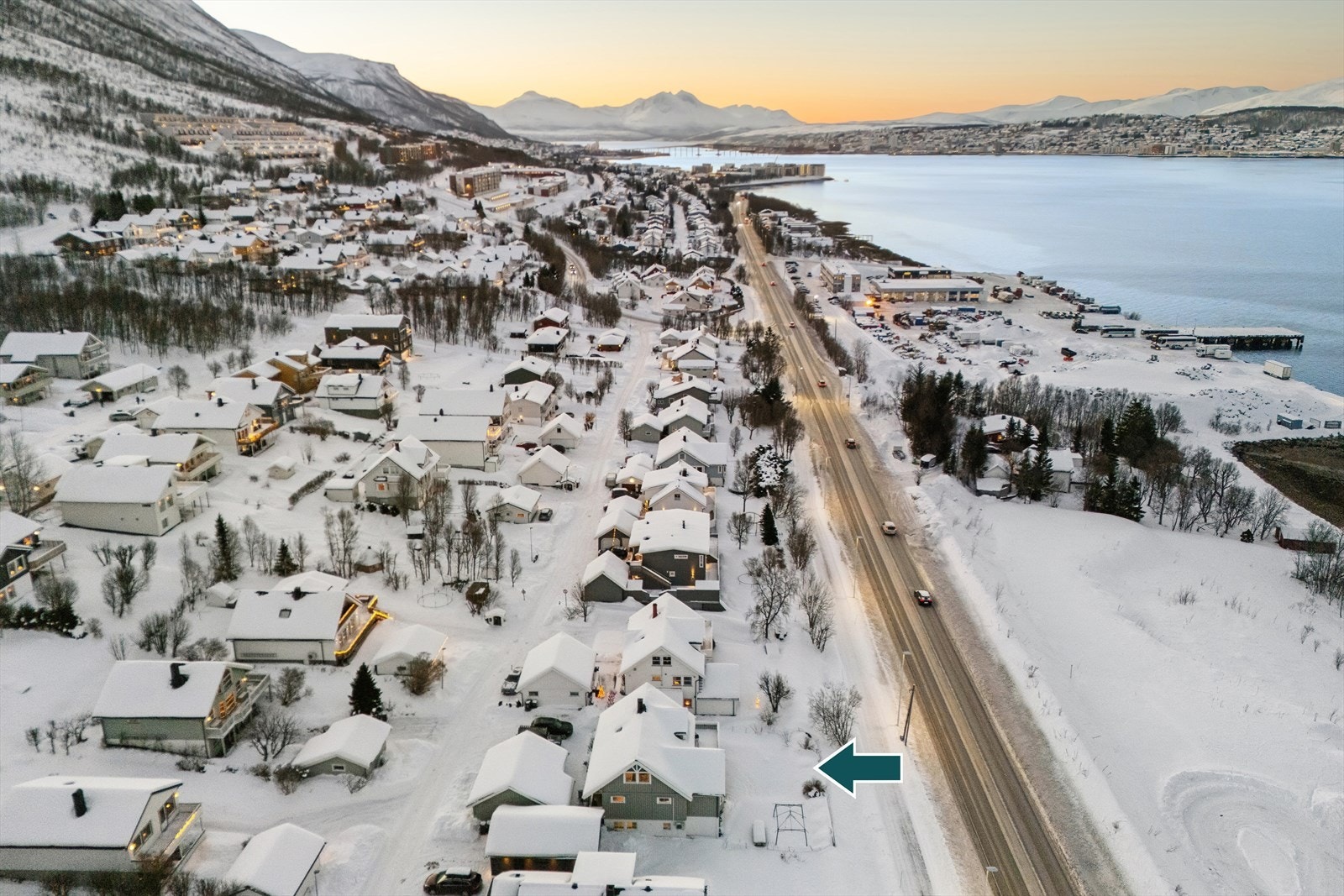 Sentral beliggenhet i Kroken-Sør, mellom Lunheim og Kroken Galleribilde