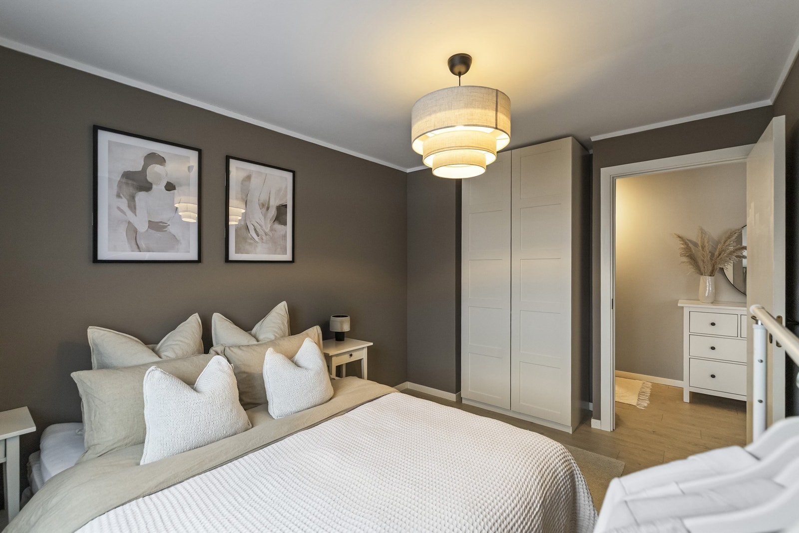 Skap på soverommet Galleribilde