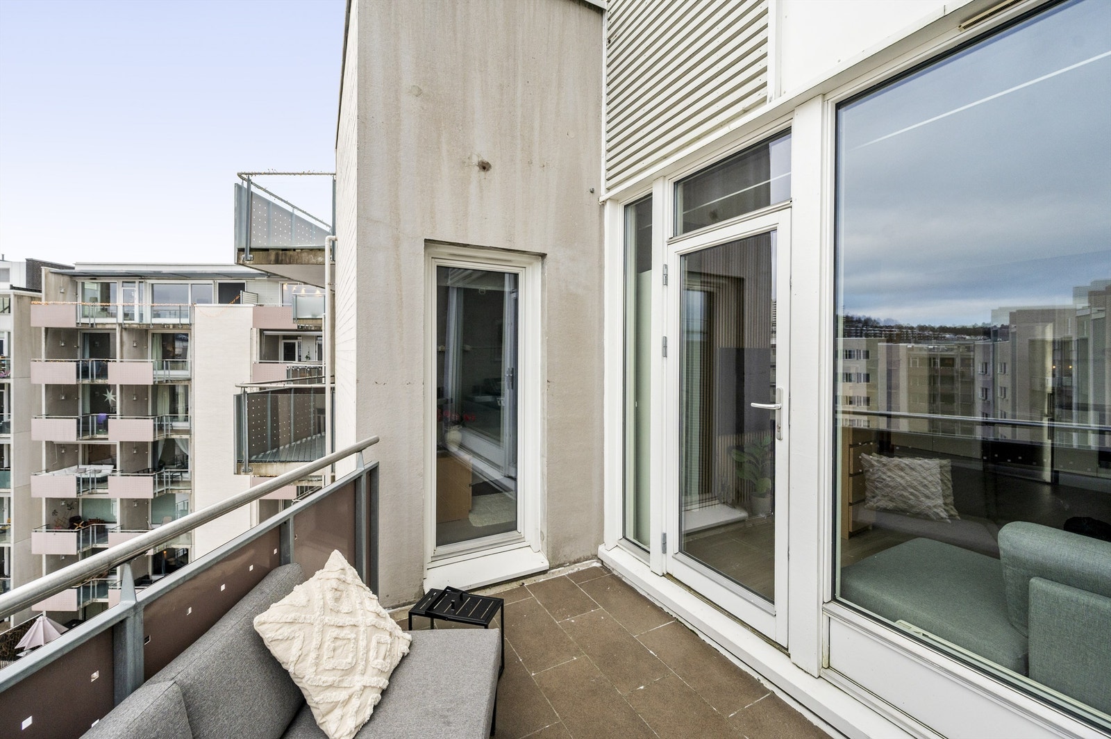 Her får du en naturlig forlengelse av stuen på årets varme dager. Galleribilde