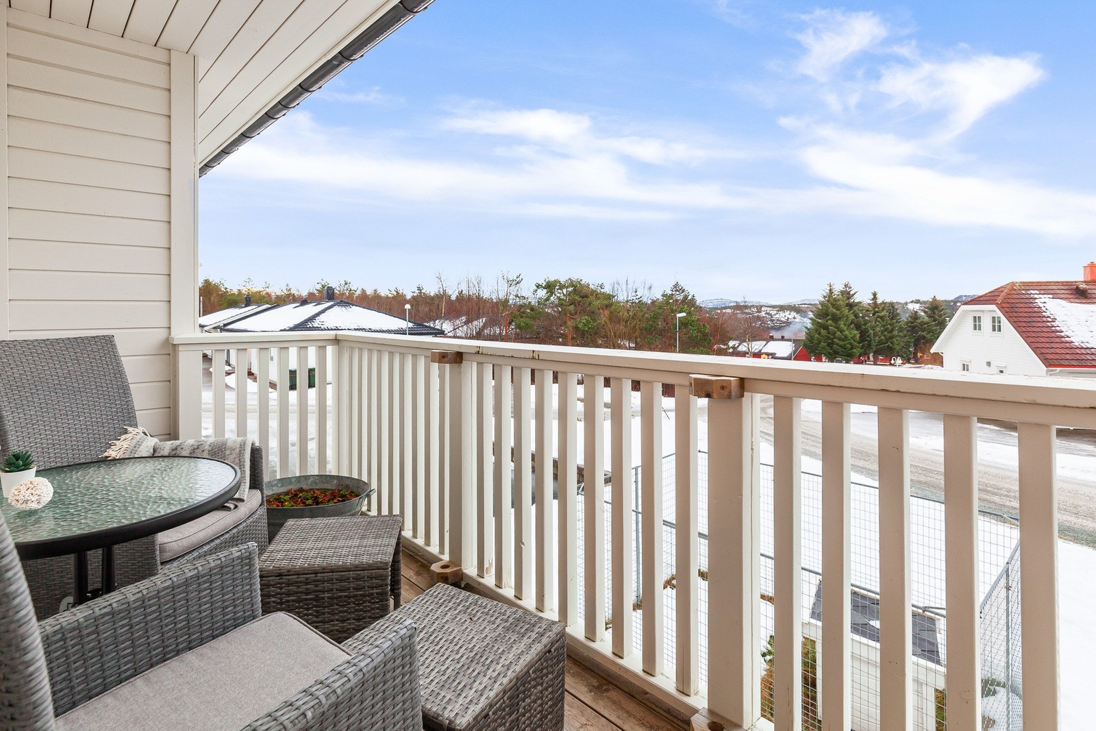 Utgang til balkong fra stue. Galleribilde