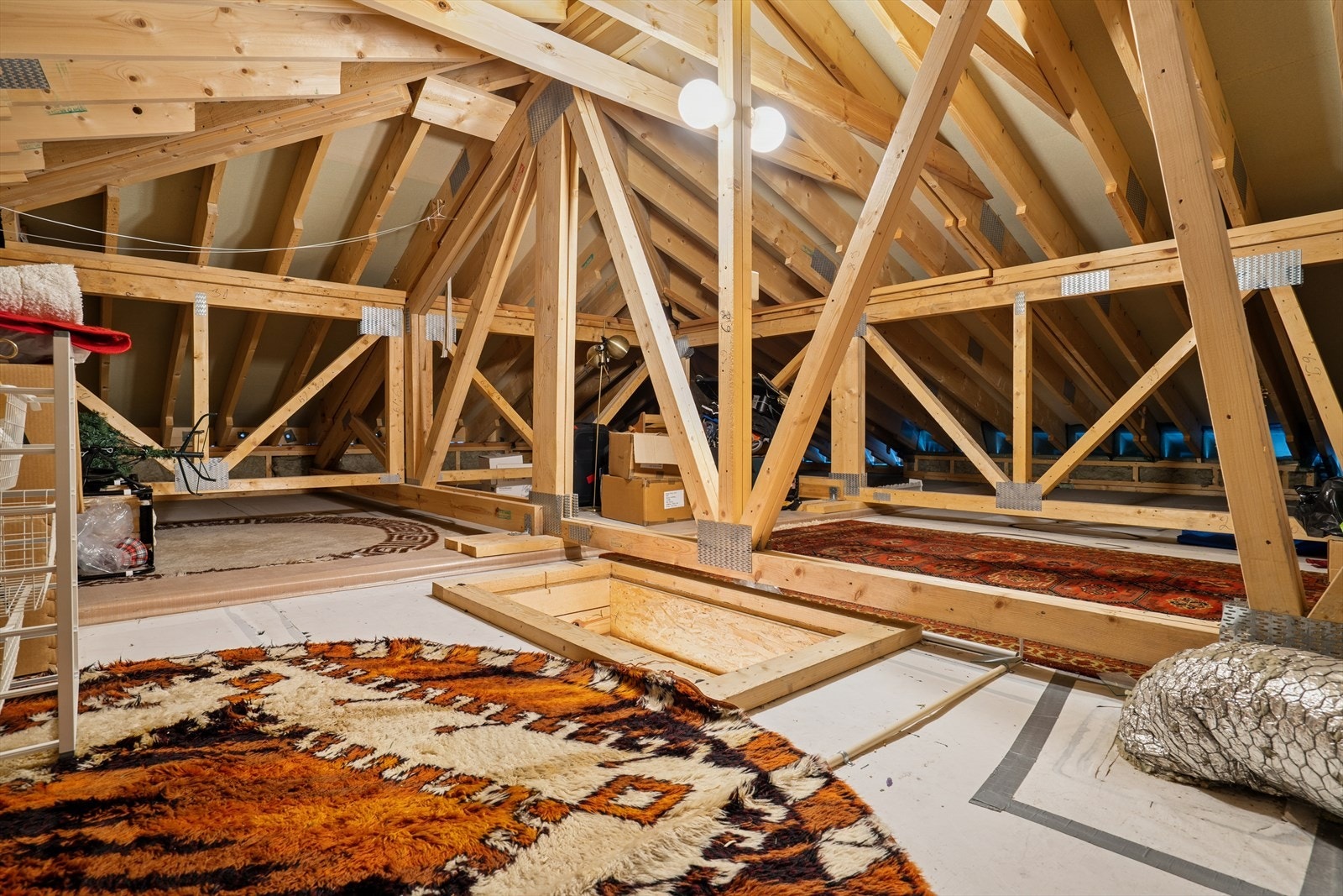 Lagringsloft. Galleribilde