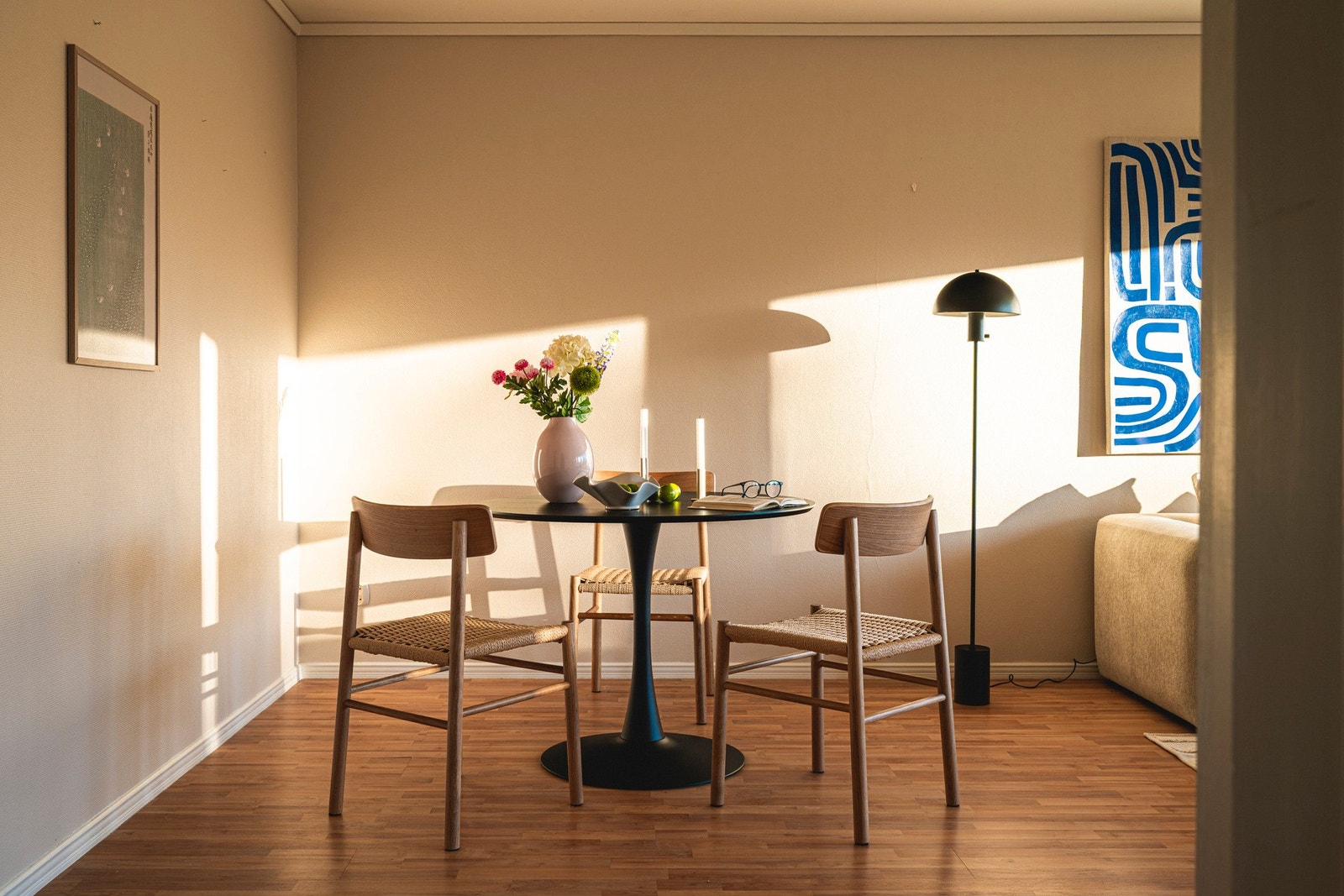 Plass til en hyggelig spisegruppe. Galleribilde