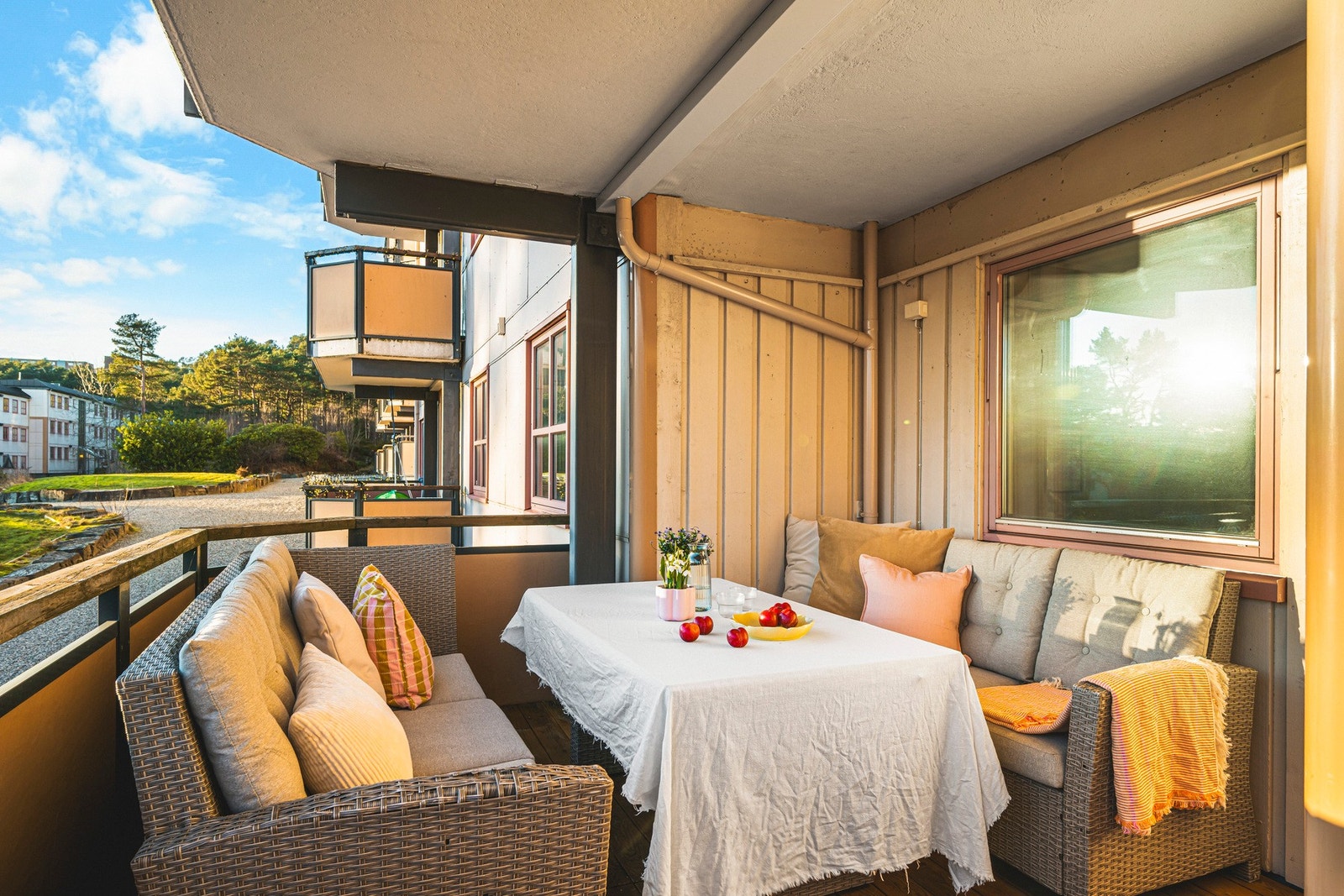 Fra stuen er det tilkomst til en herlig balkong på 11 kvm. Galleribilde