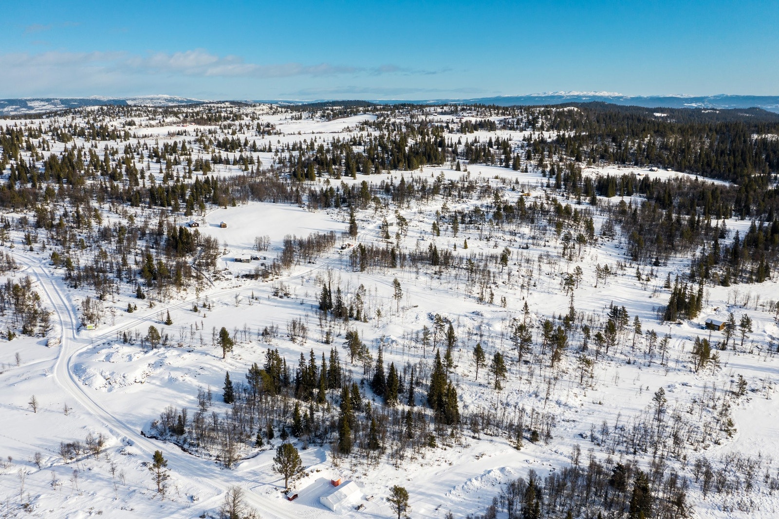 Midt mellom Ål og Hemsedal, flott turterreng året rundt! Galleribilde
