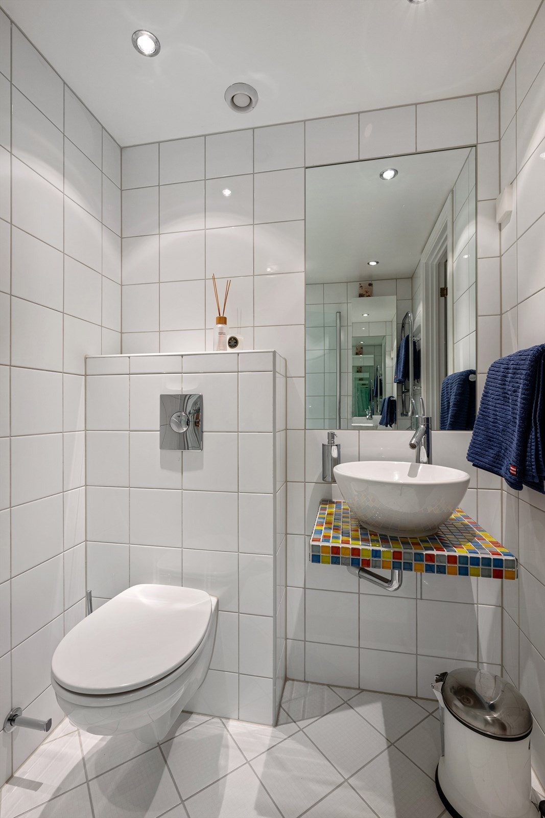 Bad i underetasje. Galleribilde