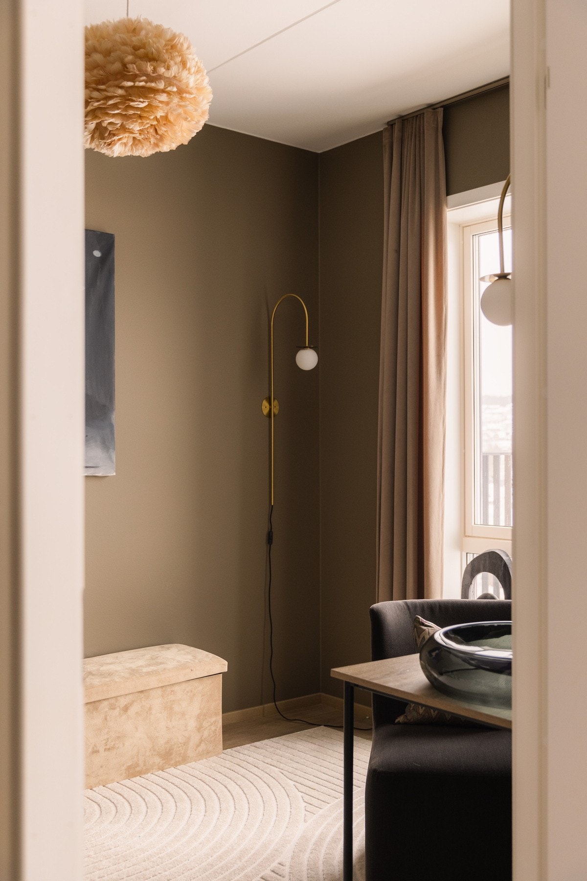 Leiligheten byr på lyse og romslige soverom med gode møbleringsmuligheter. Galleribilde