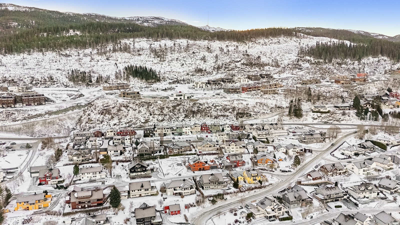 Boligen ligger i et rolig og barnevennlig område. Galleribilde