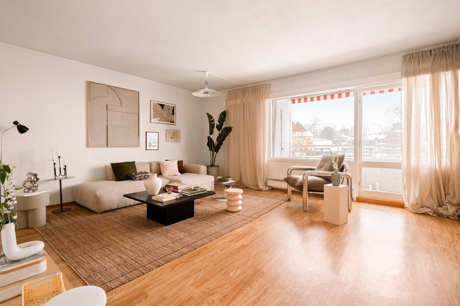 Velkommen til Haakon Tveters vei 13 - Presentert av Joakim Hjelm v/Nordvik bolig. Foto: Peter Futo. Galleribilde