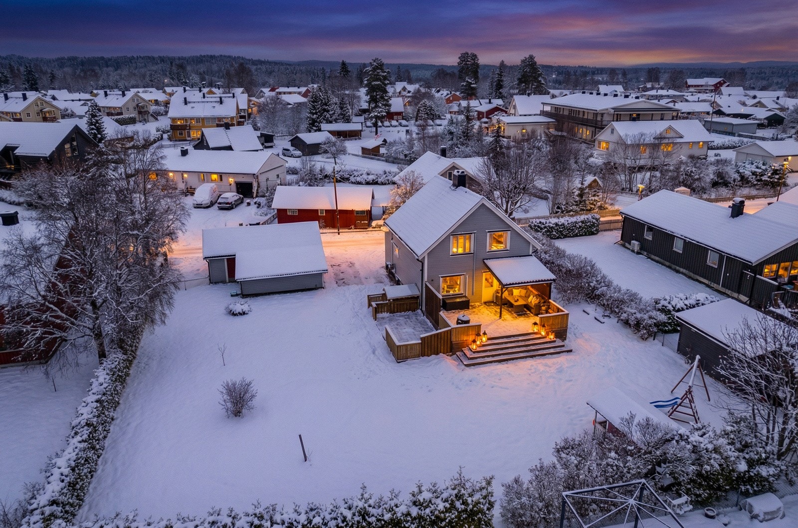Velkommen til Postmannsvegen 6A! Lys og innholdsrik enebolig med hybel på Nordkisa, med stor tomt og mye potensiale! Galleribilde