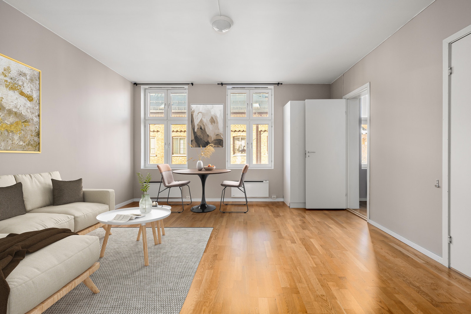 Stue, vinduer mot Falsens gate Galleribilde