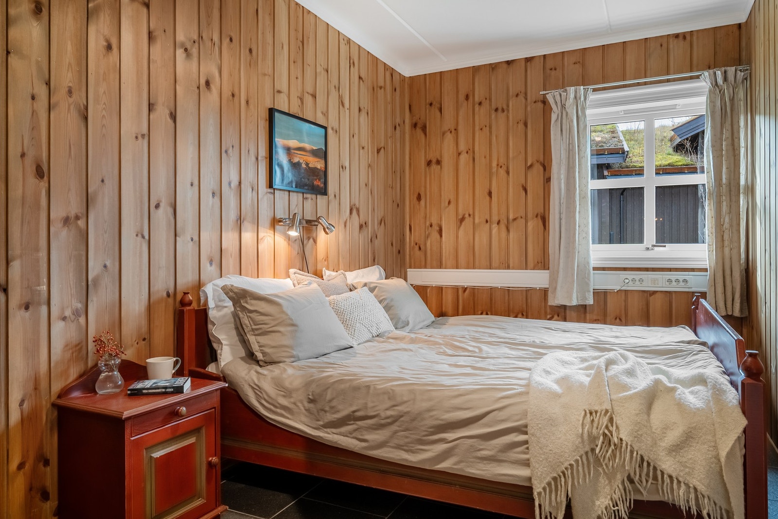 Soverom 1 med dobbeltseng. Galleribilde
