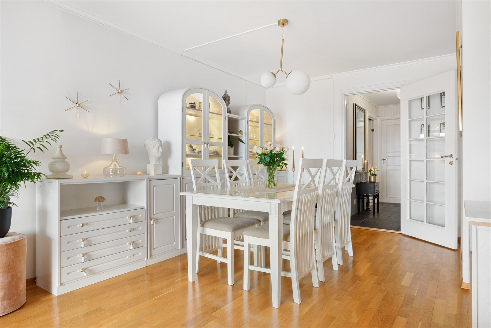 Spiseplass. Galleribilde