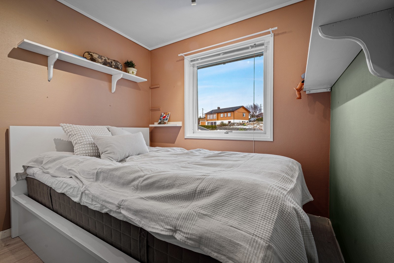 I første etasje finner man også soverom med areal 6,50 m². Galleribilde