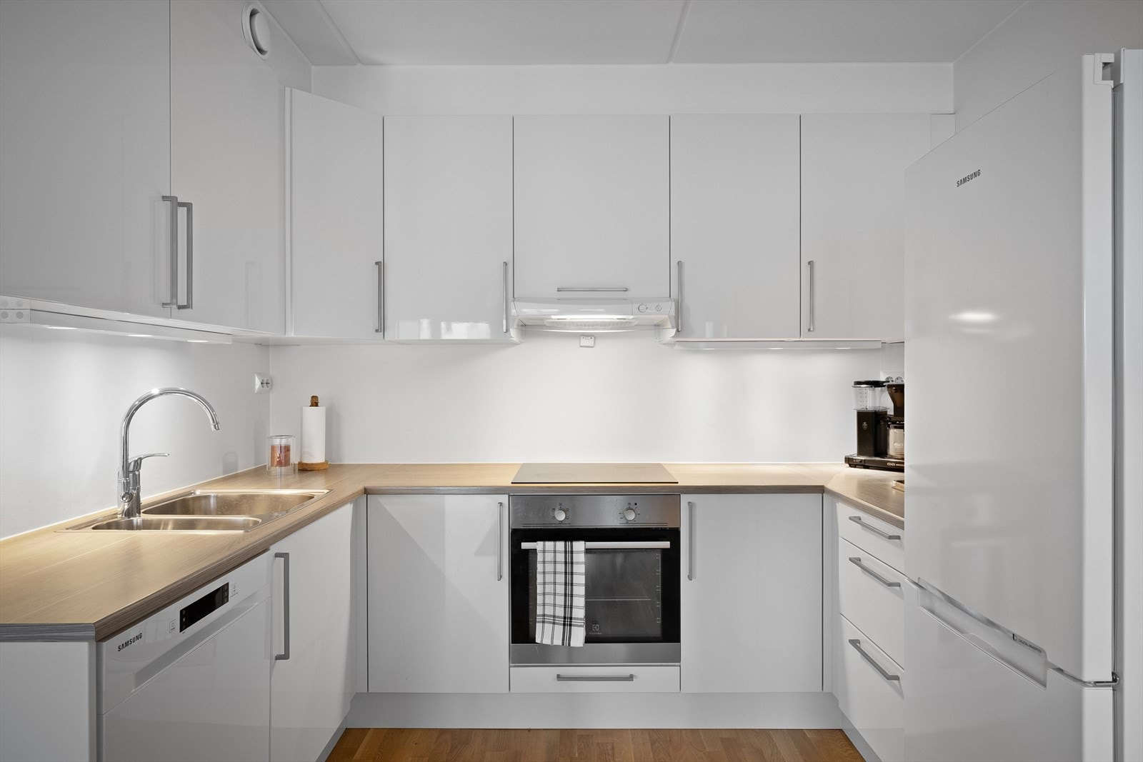 Smart utforming og delikat utført. Enkelt å tilføre eget interiør. Galleribilde