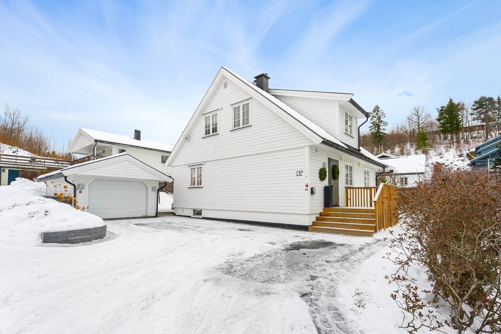 Velkommen til Vabråten 132. Presentert av Eiendomsmegler Odd André Engh, Aktiv Eiendomsmegling Asker. Galleribilde