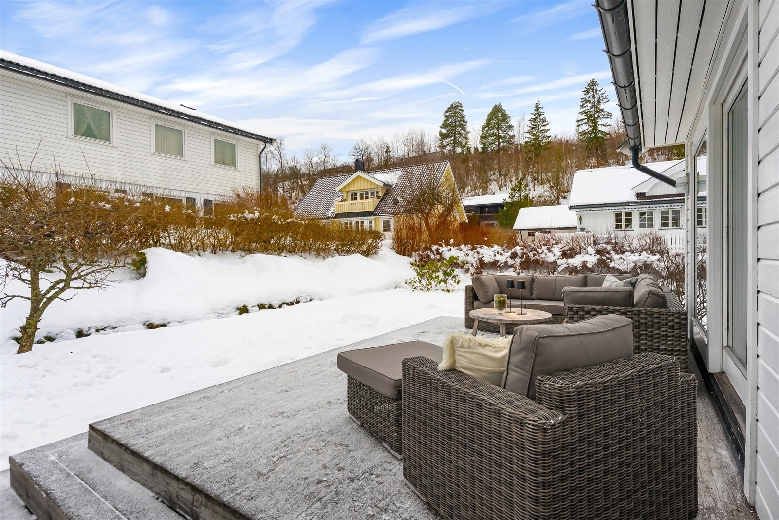 Kveldssol til ca. kl. 20:00 ved St.Hans tider. Galleribilde