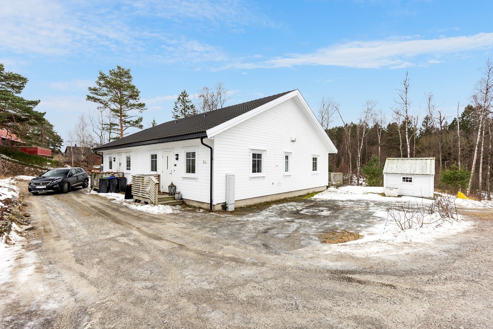 God biloppstillingsplass på tomten Galleribilde