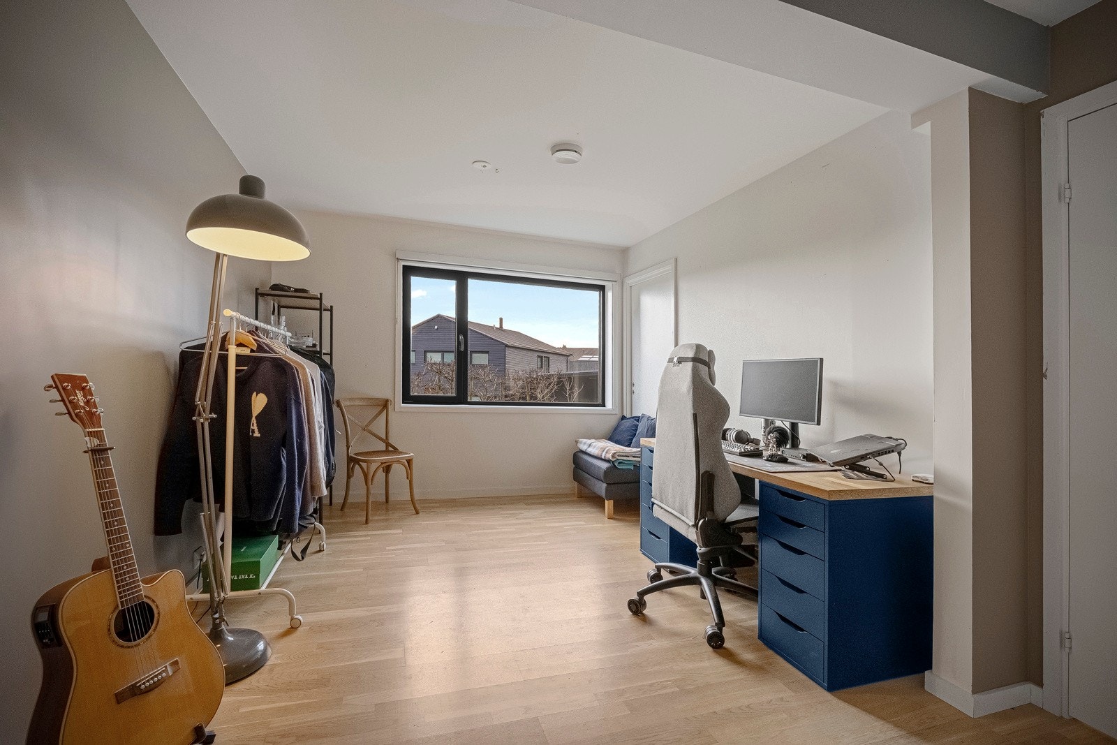 Innred med passende møblement. Galleribilde