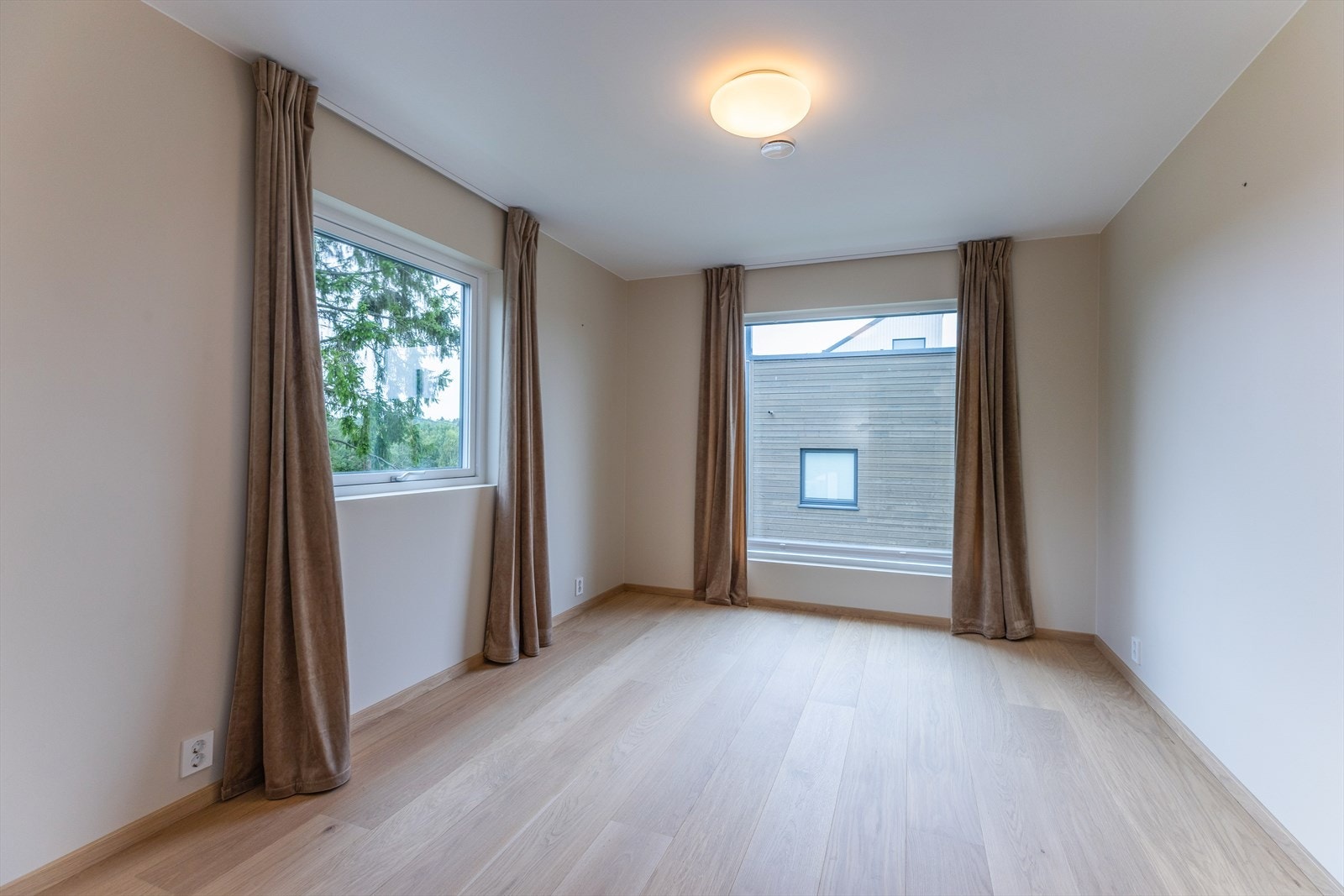 Boligen har tre gode soverom i andre etasje. Galleribilde