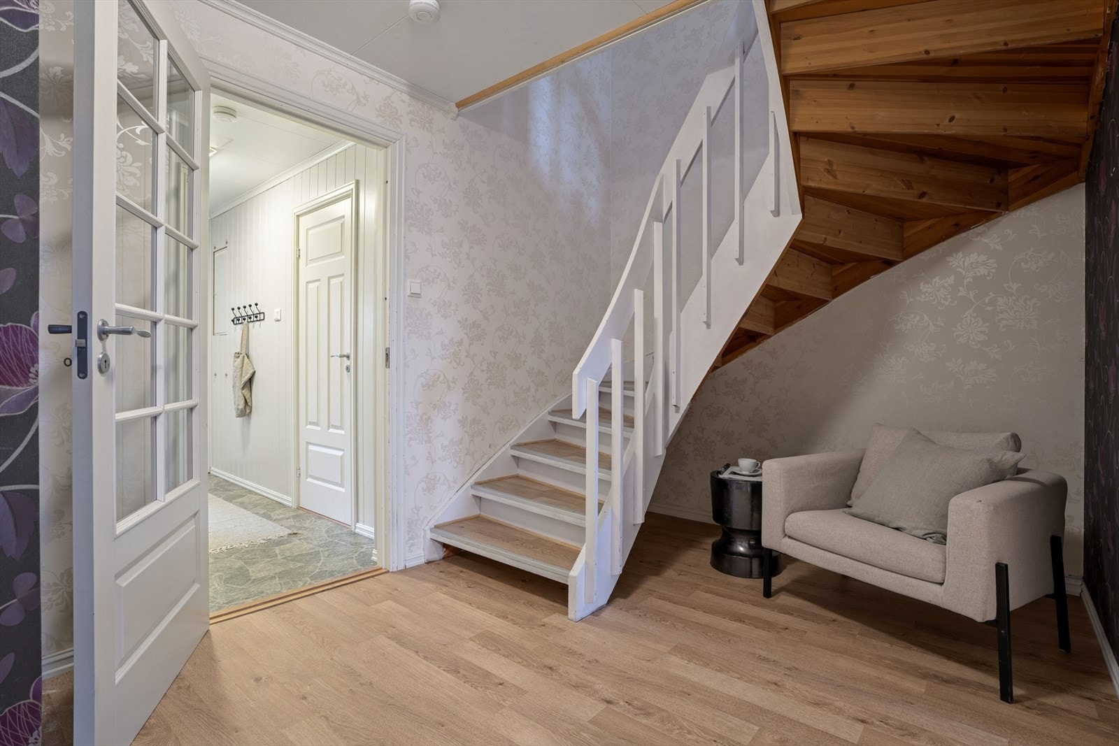 Praktisk familiebolig over 2 plan Galleribilde