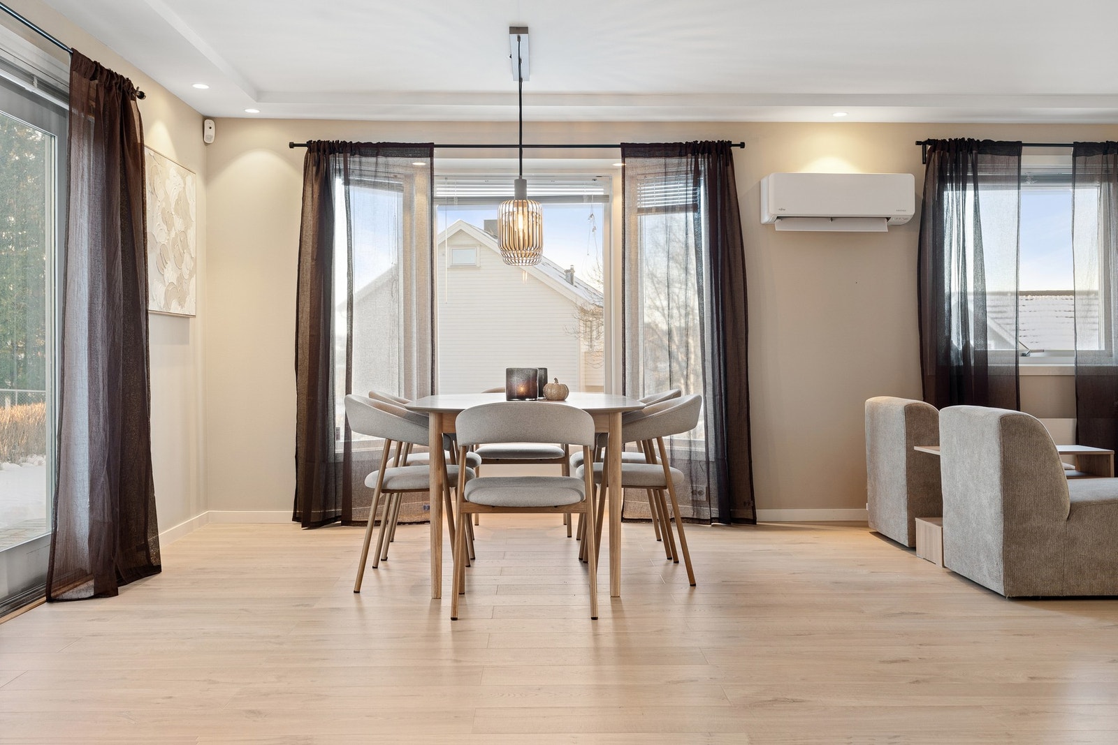 Effektiv oppvarming med varmepumpe. Galleribilde