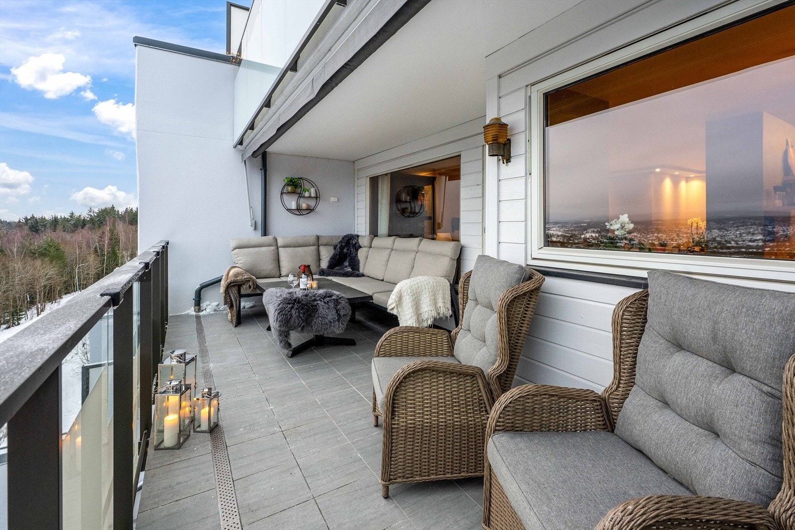 Her ligger alt tilrette for å nyte fine sommerdager og kvelder. Galleribilde