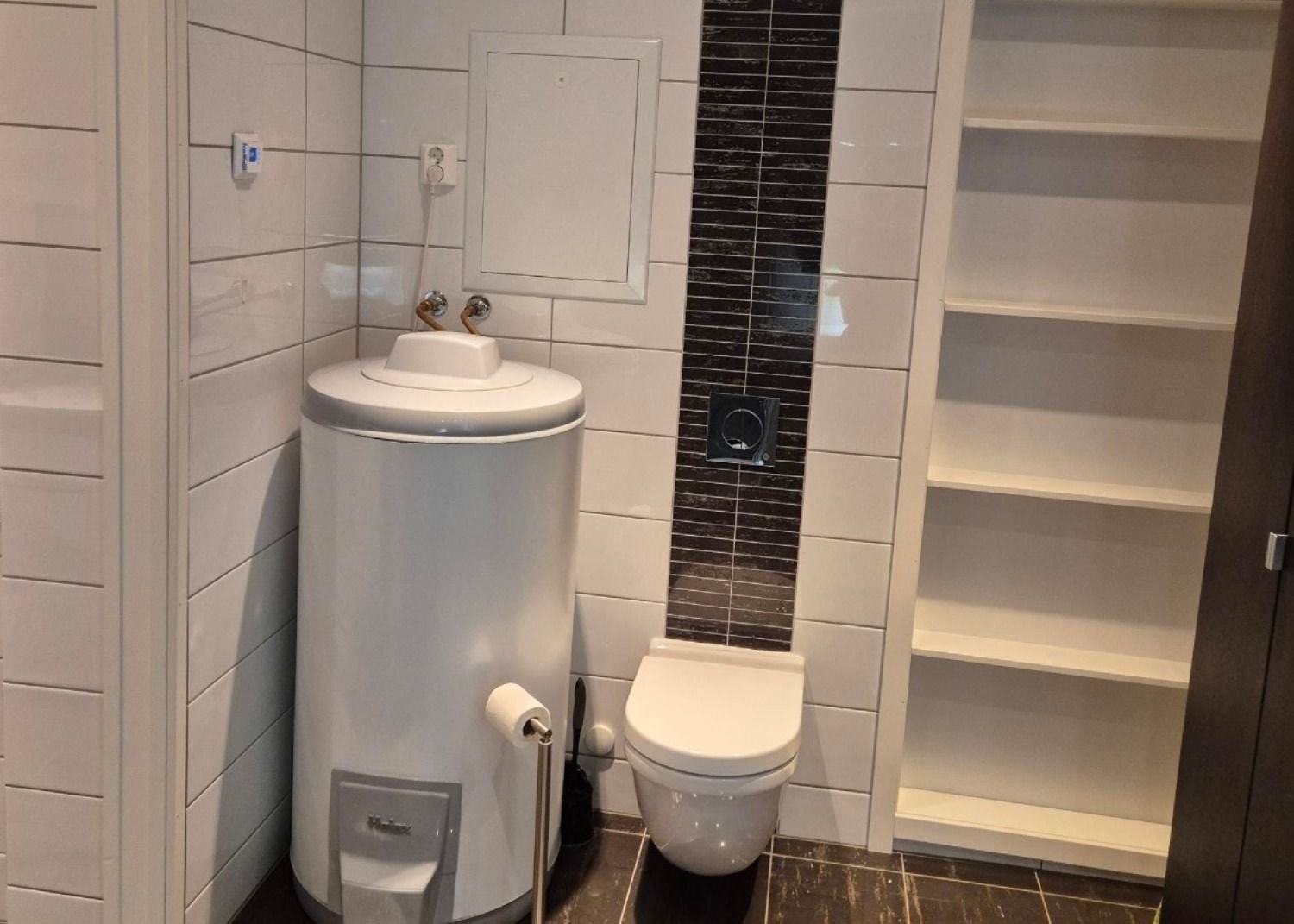 Toalett på bad. Galleribilde