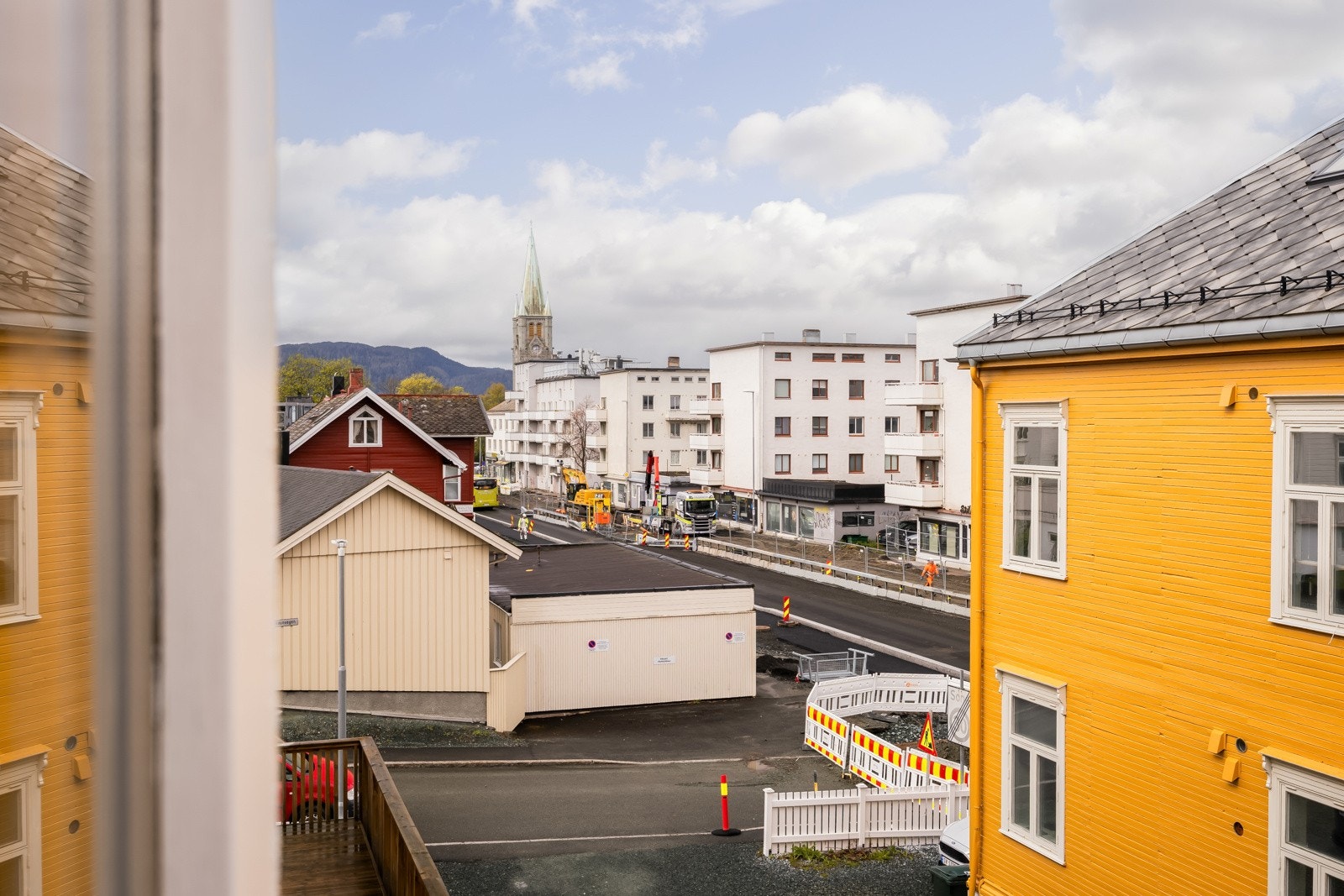 Leiligheten ligger like ved Lademoen park og har gangavstand til Sirkus shopping og Solsiden. Galleribilde