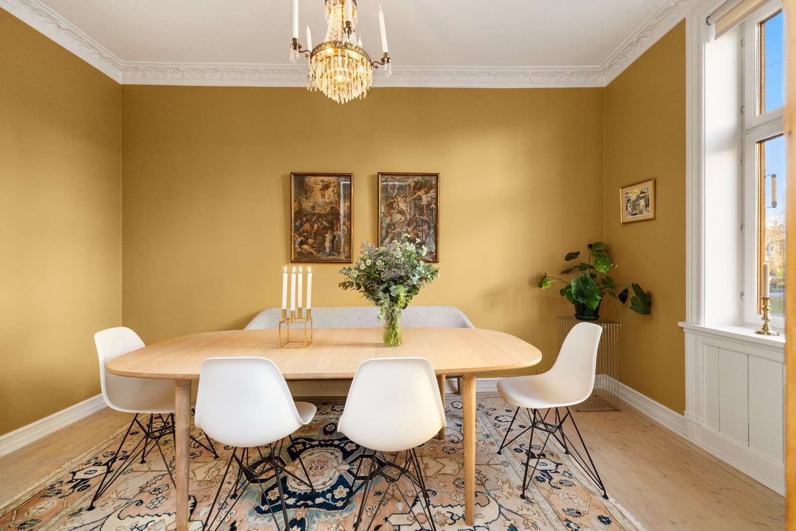 Det er fin størrelse på rommet med plass til å innrede etter eget ønske og behov. Galleribilde