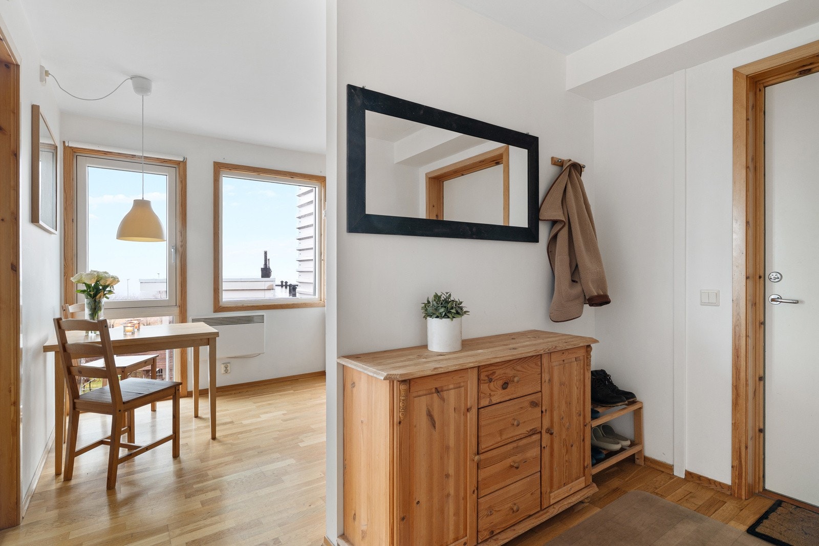 I hybelavdelingen er det 2 soverom/ hybler med felles inngang, bad og kjøkken. Det kan også leies ut som en 2-roms leilighet. Galleribilde