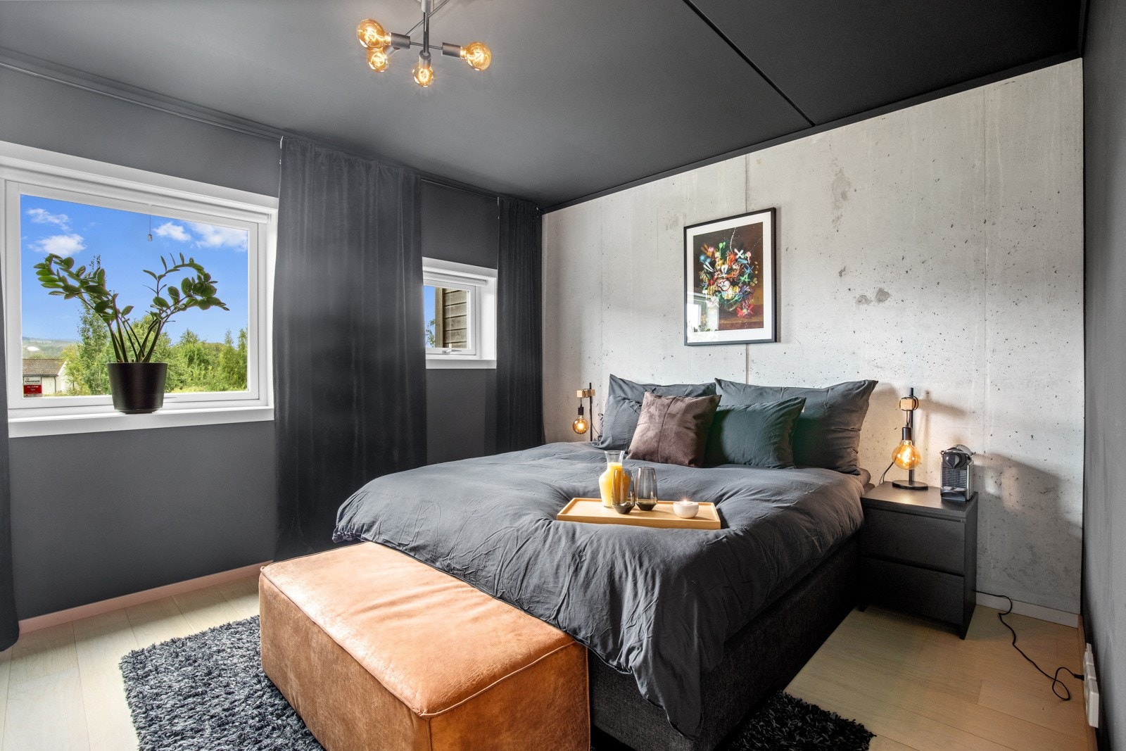 Spennende og delikat hovedsoverom. Galleribilde