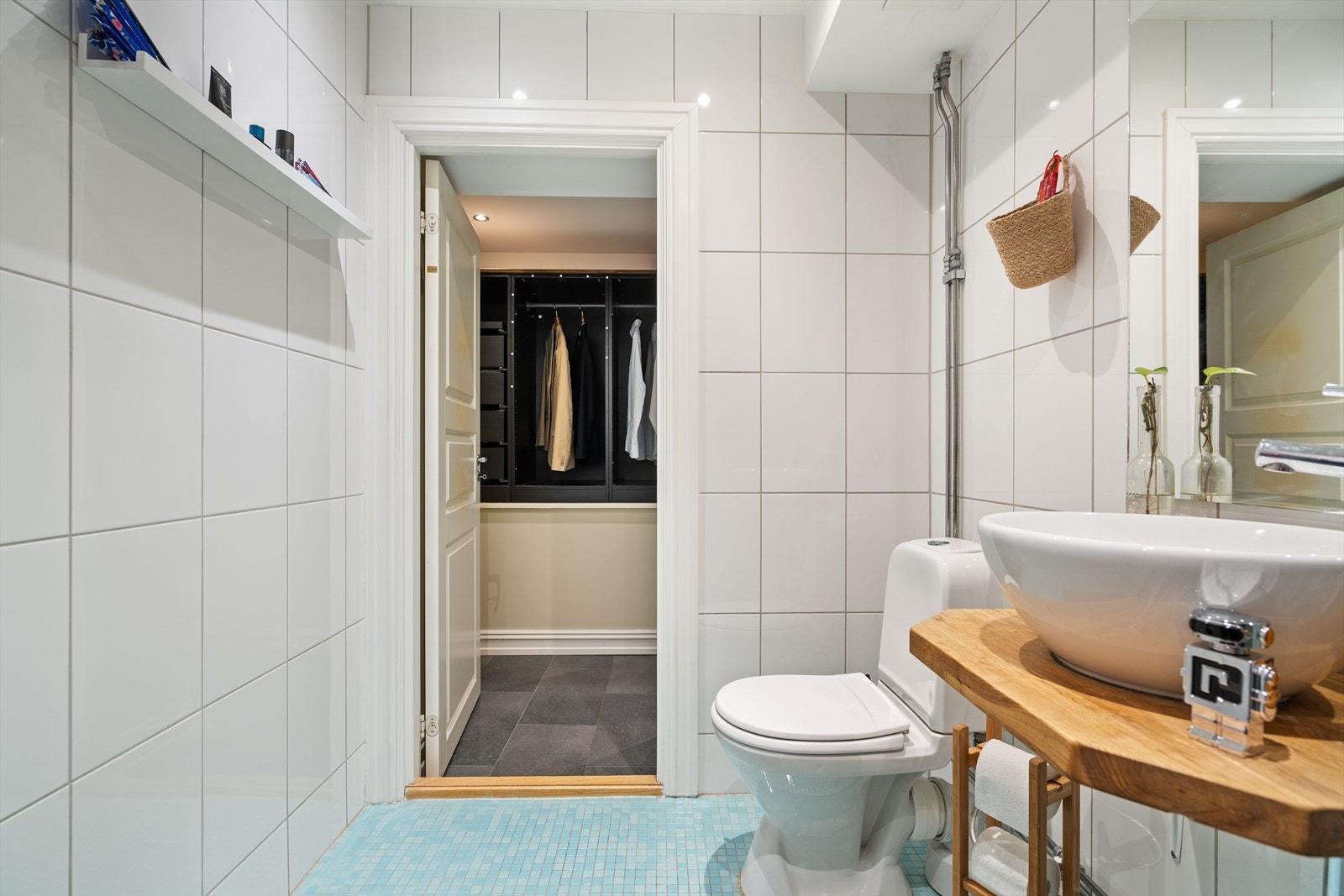 Det er opplegg for vaskemaskin. Gulvvarme. Galleribilde