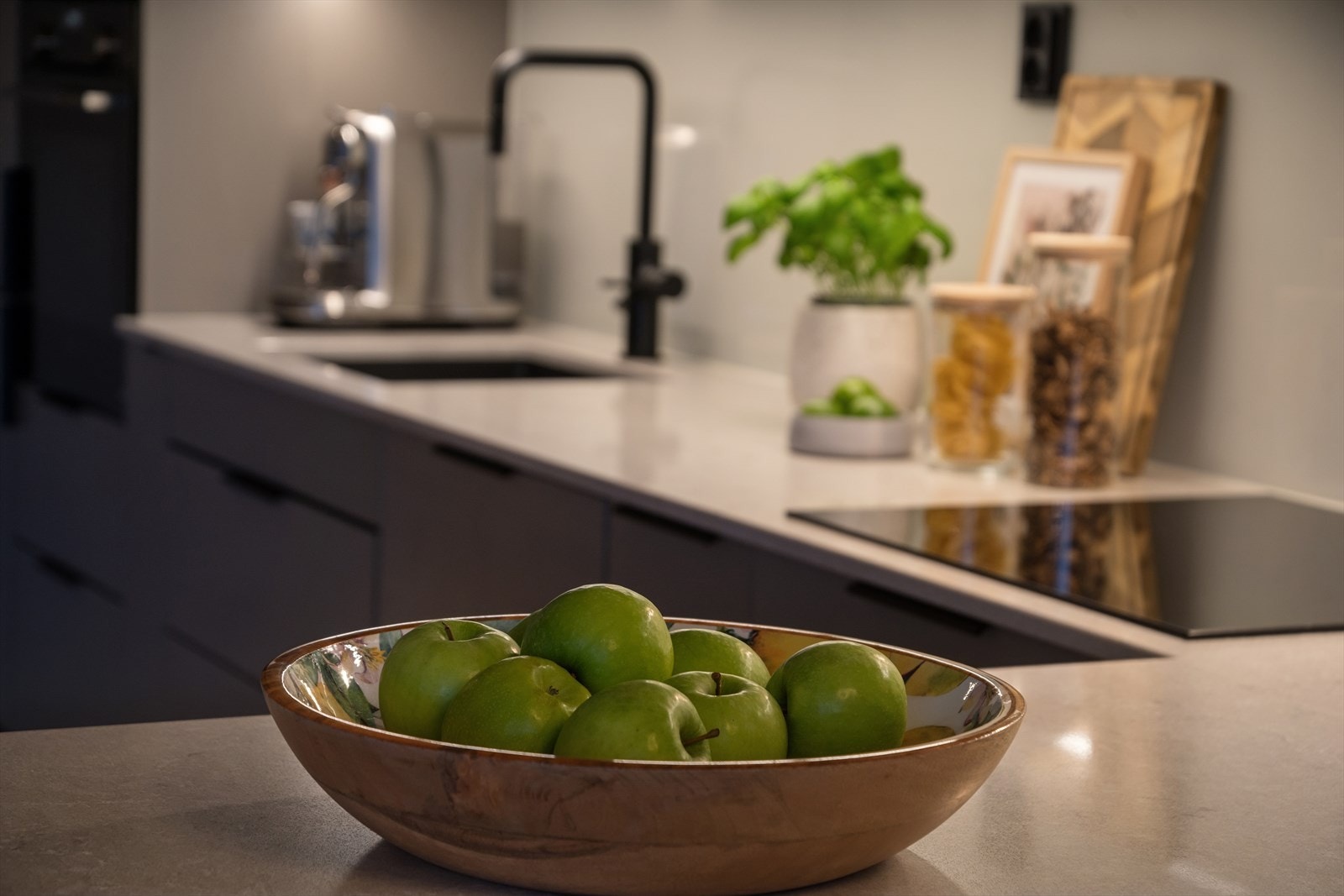 Kjøkkenet er utstyrt med vannstoppersystem for økt trygghet. Galleribilde