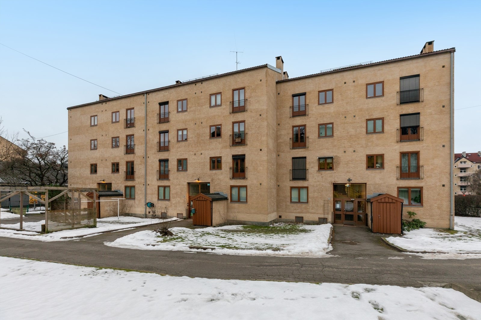 Her bor du tilbaketrukket til mellom det pulserende bylivet på Grünerløkka og de store, grønne lungene ved Tøyenparken og Ola Narr. Galleribilde