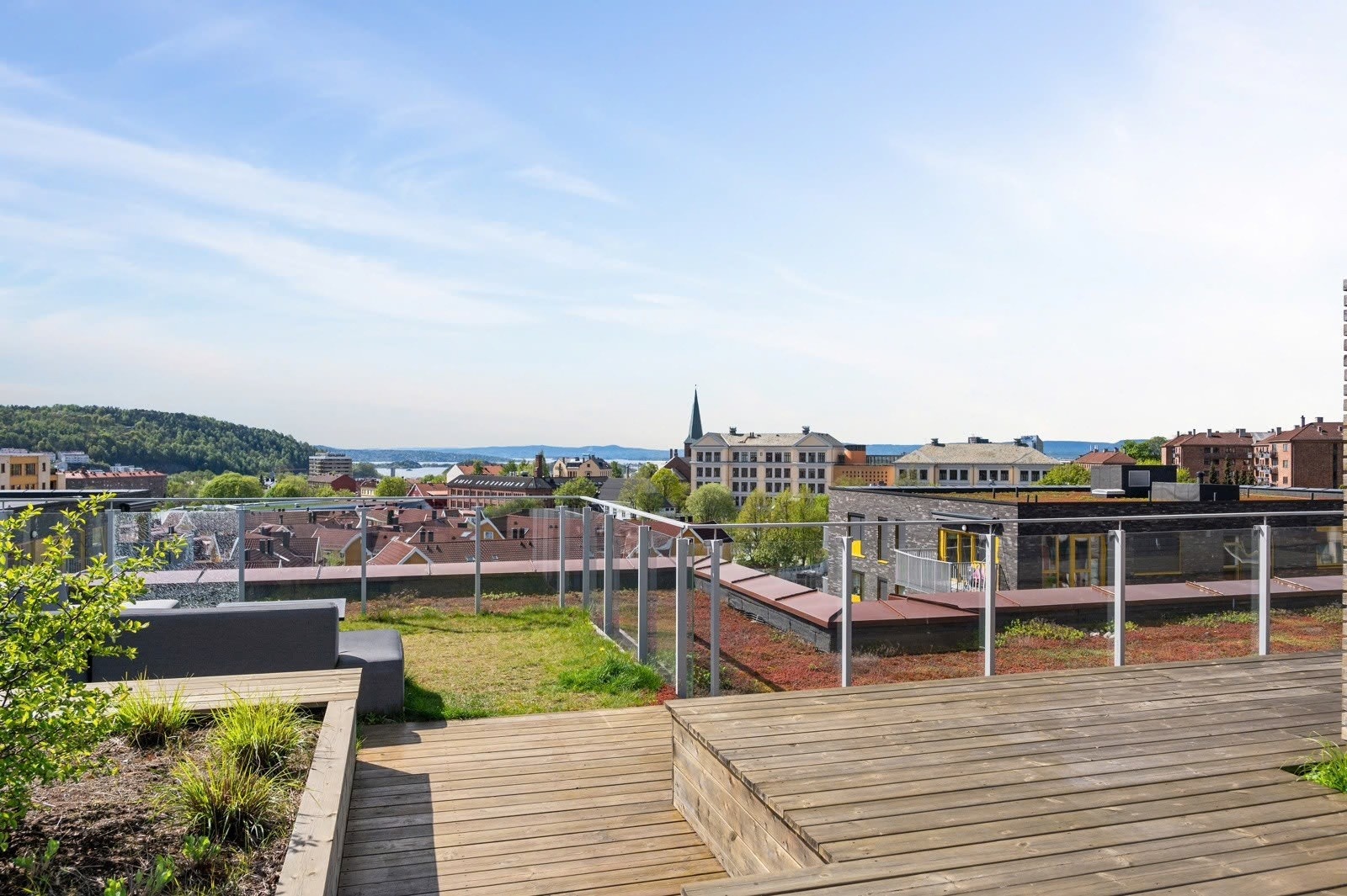 Her kan du nyte nydelig utsikt over nærområdet Galleribilde