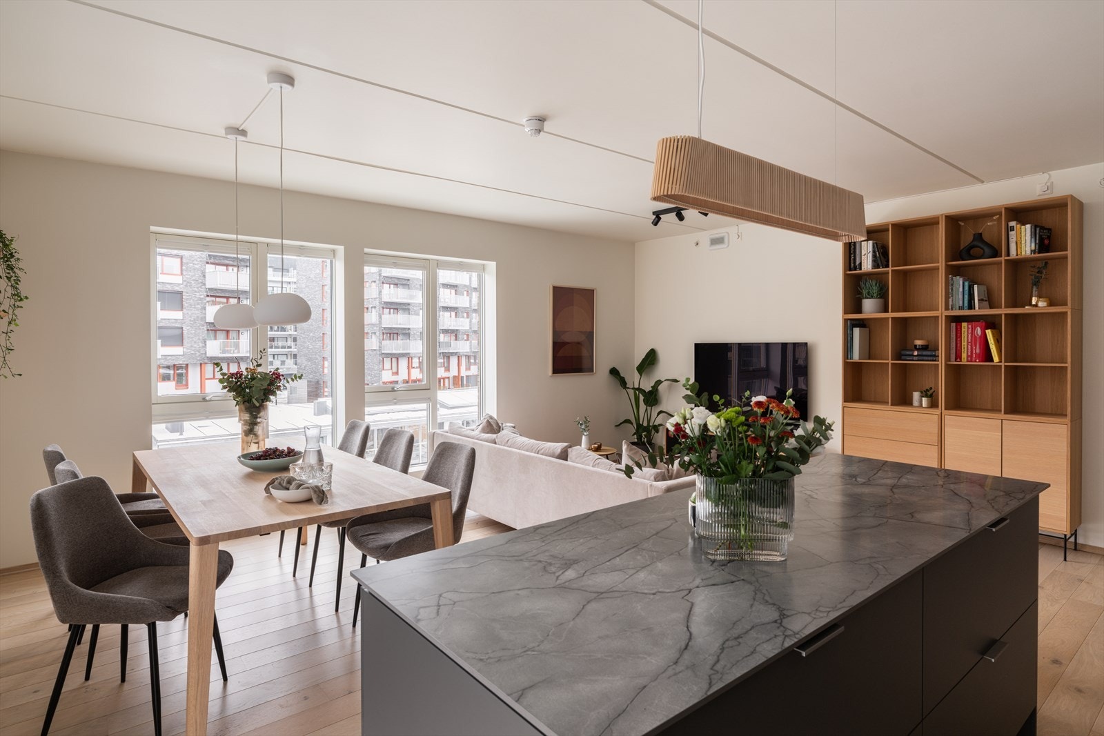 Leiligheten varmes opp med vannbåren gulvvarme. Galleribilde