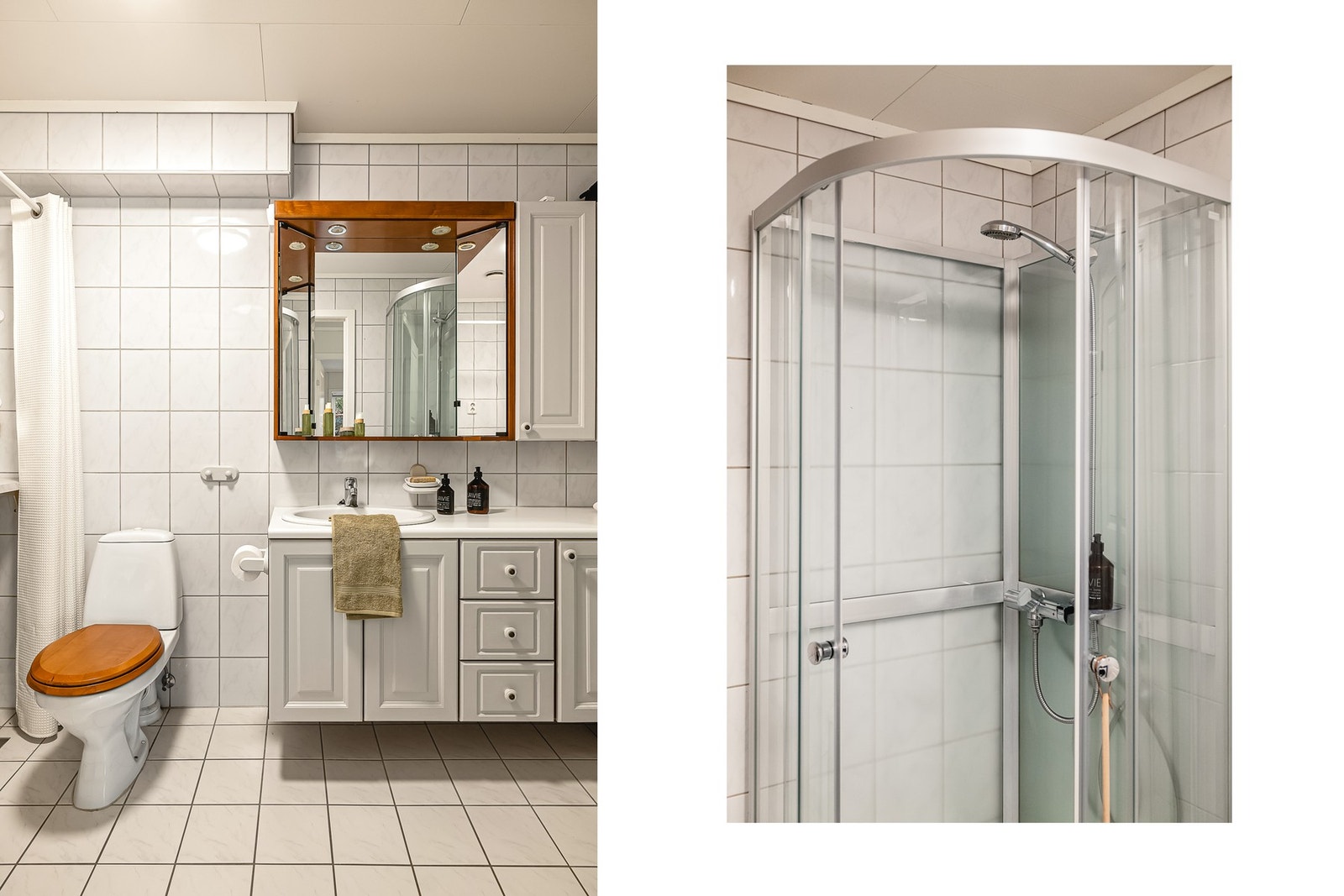 Badet inneholder toalett, helstøpt servant, skap og skuffer under servant med profilerte fronter, dusjkabinett og varmtvannsbereder. Galleribilde