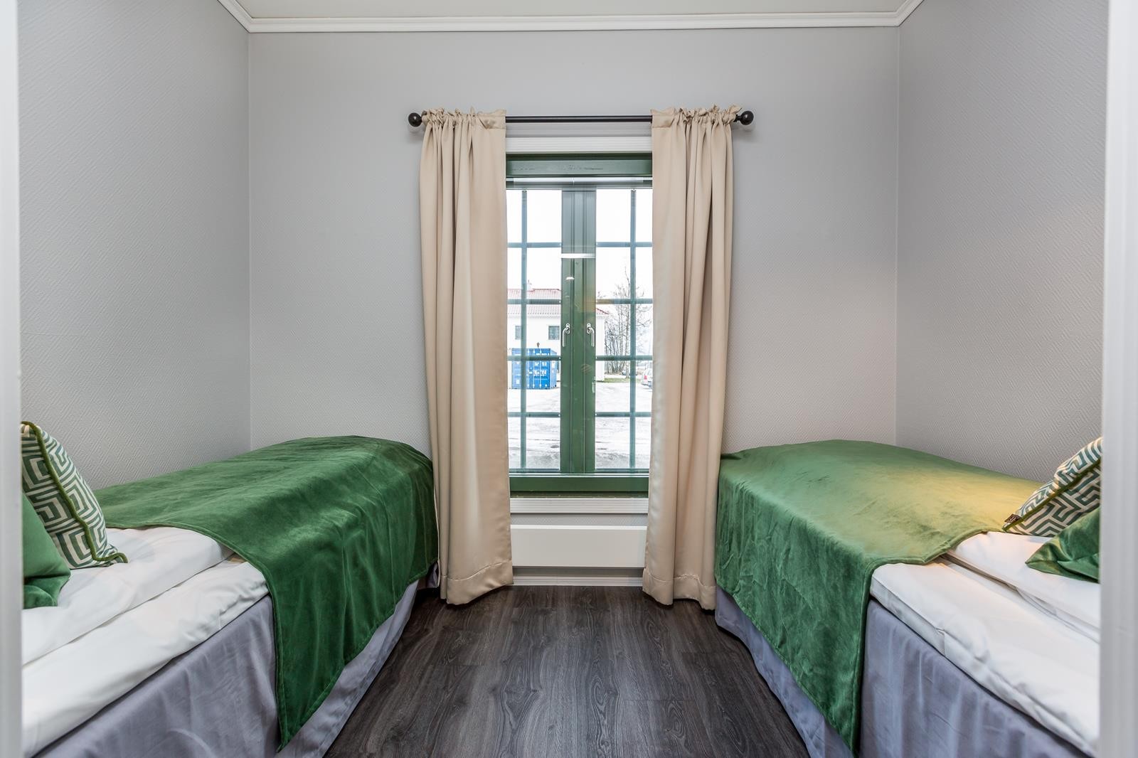 Soverom med 2 enkeltsenger Galleribilde